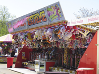 906909 Afbeelding van de attractie 'Skeeball Extreme', op de kermis in het Griftpark te Utrecht.